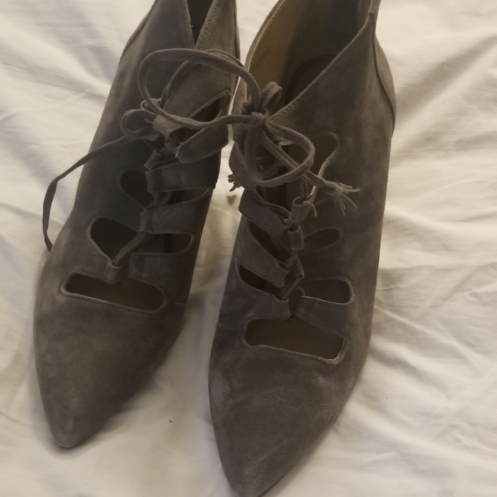 Shoes - Picture 3 of 3